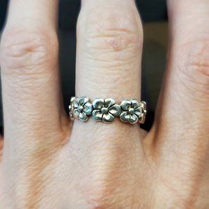 Size 8.75 925 Sterling Silver Quality Large Flowers Ring